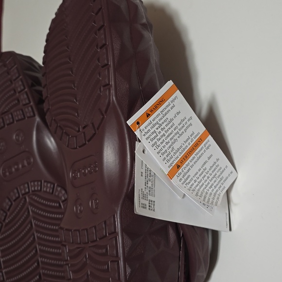 CROCS - Picture 7 of 9